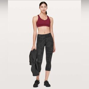 Lululemon Speed Up Crop *21"
Incognito Camo Multi Grey